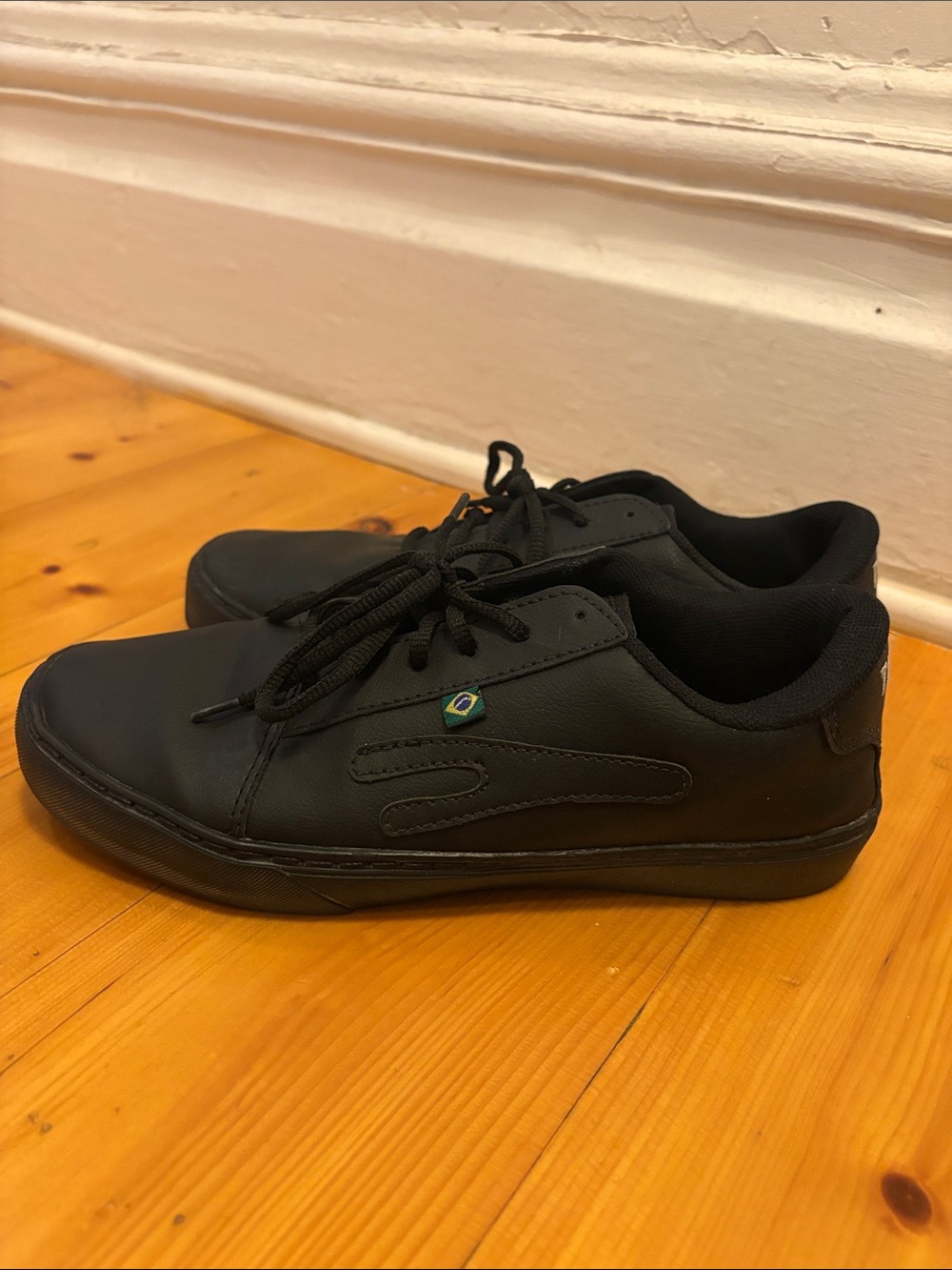 Women's Black Lace-Up Casual Sneakers
